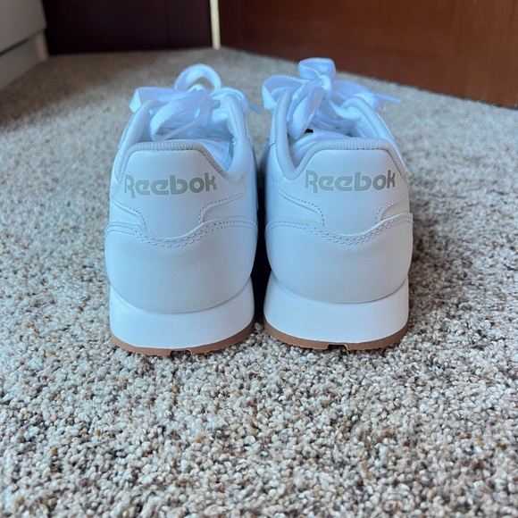 White Reebok’s - Picture 4 of 4